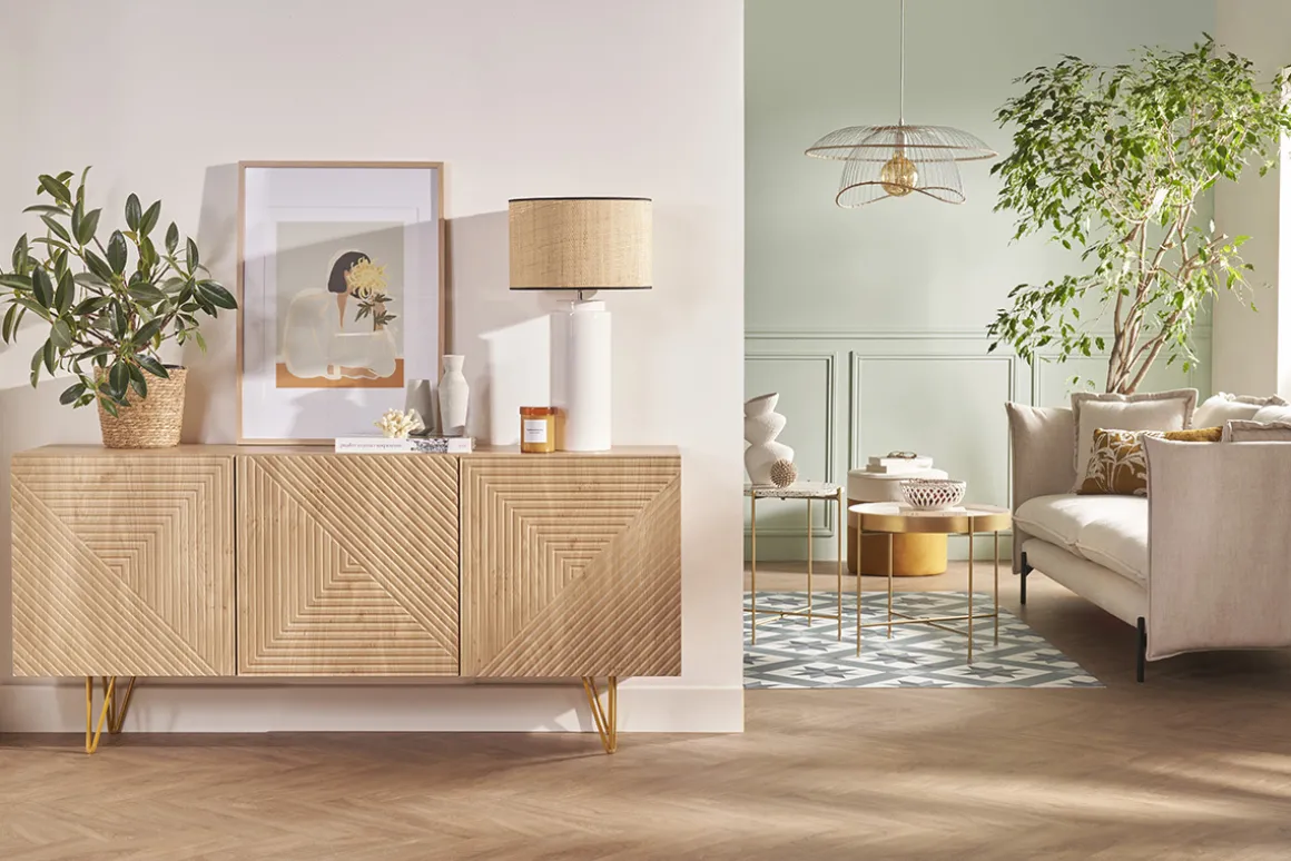 Miliboo Buffet-Buffet design gravé finition bois clair chêne et métal doré 3 portes L160 cm OZEN