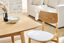 Miliboo Chaise Design-Chaises scandinaves en bois clair et tissu effet laine bouclée blanc (lot de 2) ELION