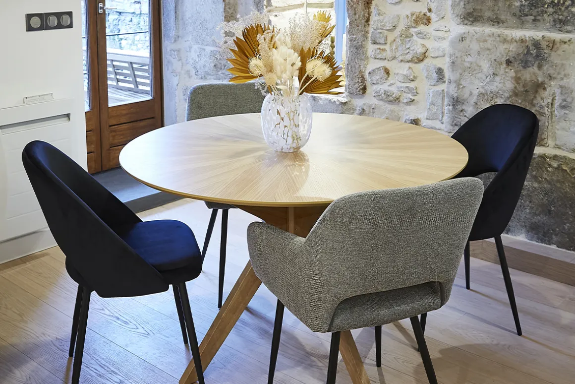 Miliboo Chaise Design-Chaises vintage noires en tissu velours et métal (lot de 2) COSETTE