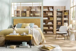 Miliboo Fauteuil Design|Voir Tous Les Fauteuils-Fauteuil design en tissu effet velours beige, métal noir et bois clair BARNET