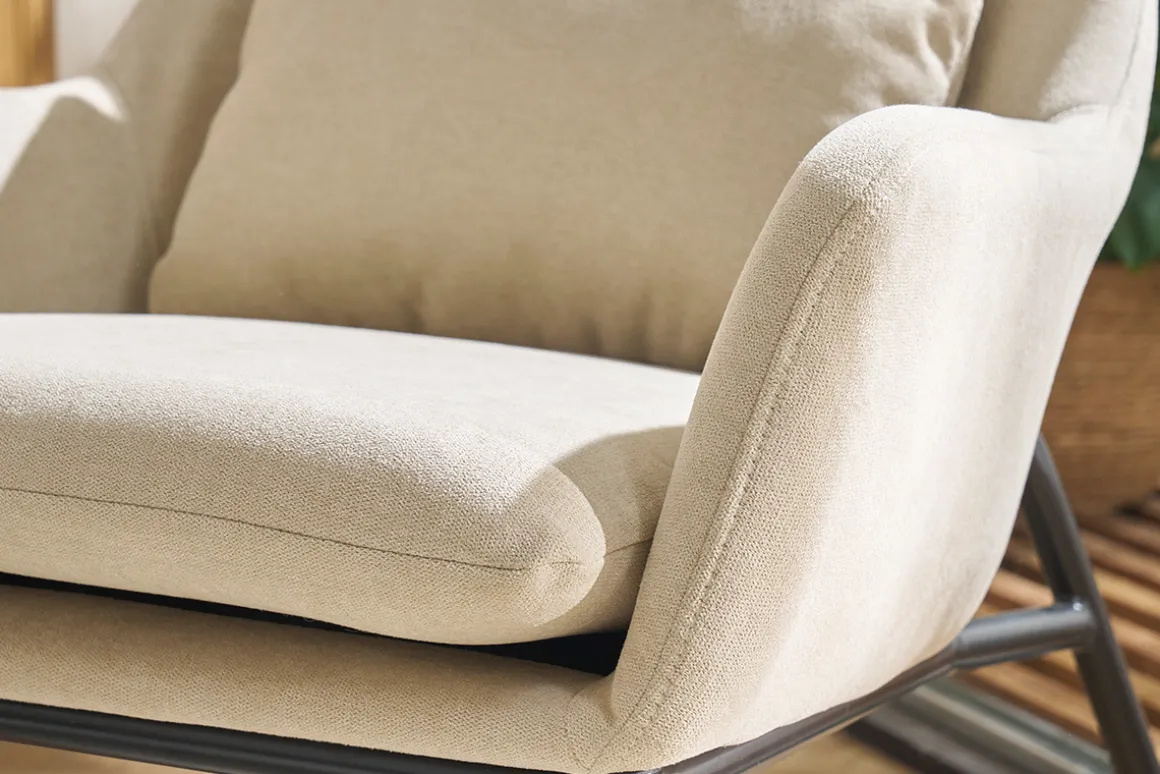 Miliboo Fauteuil Design|Voir Tous Les Fauteuils-Fauteuil design en tissu effet velours beige et métal noir MAXINE