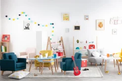 Miliboo Fauteuil Enfant-Fauteuil enfant scandinave en tissu rose poudré et bois clair NORKID