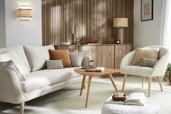 Miliboo Fauteuil Design|Voir Tous Les Fauteuils-Fauteuil scandinave en tissu effet laine bouclée blanc cassé et bois clair OLIVIA