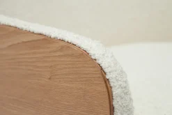 Miliboo Fauteuil Design|Voir Tous Les Fauteuils-Fauteuil scandinave en tissu effet laine bouclée blanc cassé et bois clair VALMY