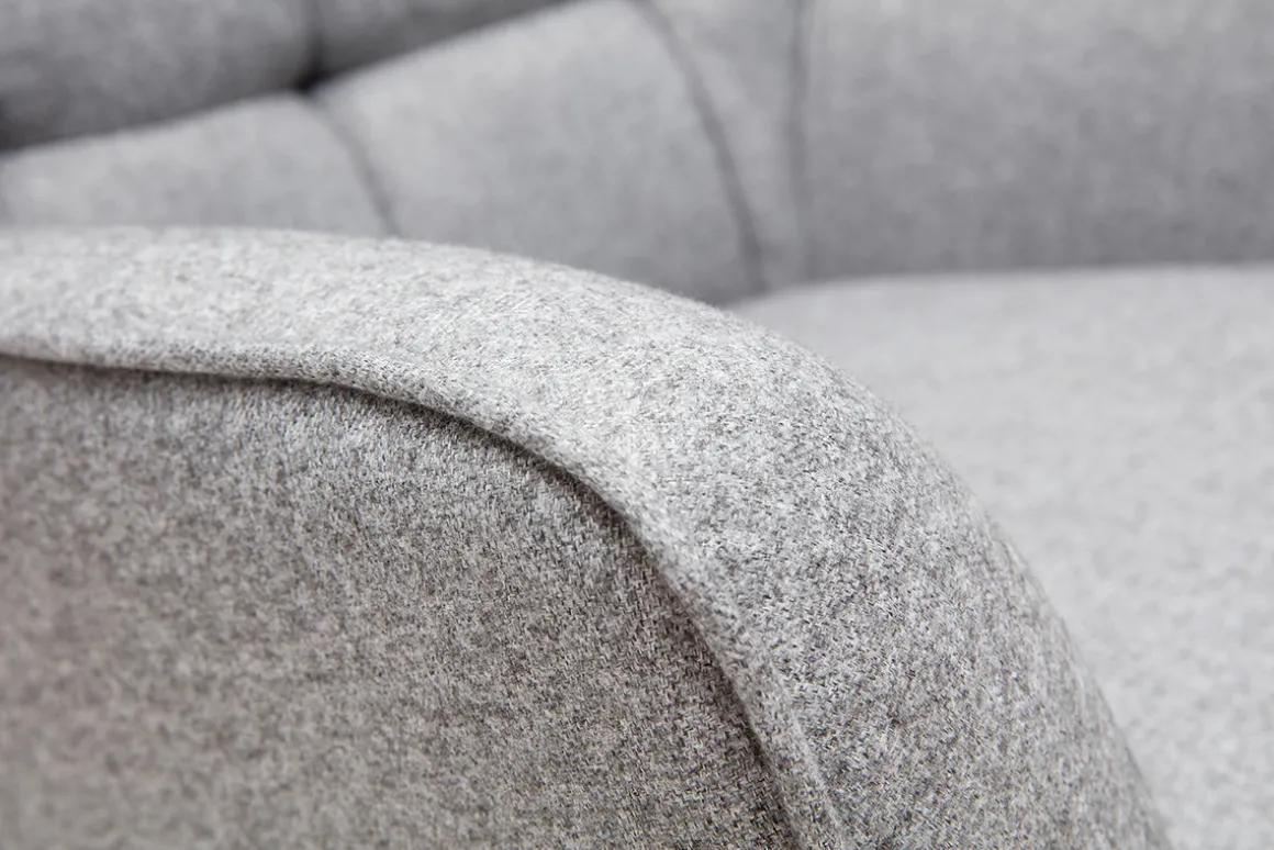 Miliboo Fauteuil Design|Voir Tous Les Fauteuils-Fauteuil scandinave en tissu gris clair et bois clair AVERY