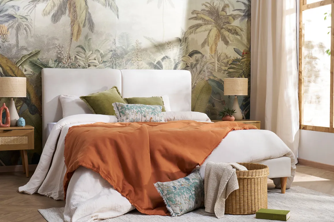 Miliboo Lit Adulte-Lit 2 places 160x200 cm en tissu beige et bois clair SALOME