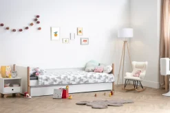 Miliboo Fauteuil Enfant-Rocking chair enfant en tissu effet peau de mouton blanc, métal noir et bois clair SHAUN