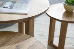 Miliboo Table Basse-Tables basses gigognes rondes bois clair chêne massif (lot de 3) DANAKIL